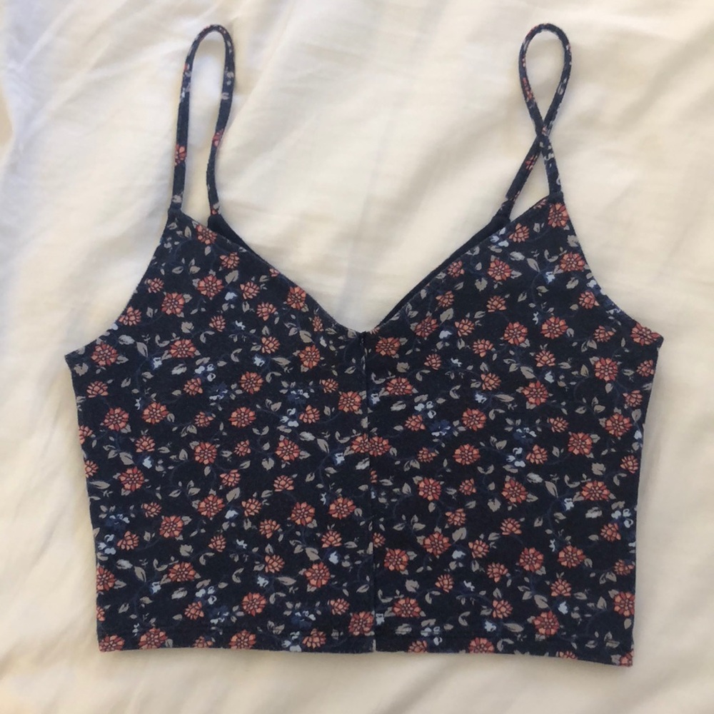 V neck navy blue floral crop top